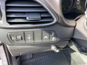 Hyundai I30 1.6CRDi AUTOMAT odpočet DPH - 10