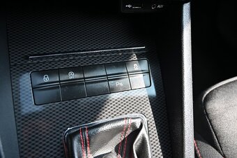 Škoda Octavia RS 2.0TSI 169KW DSG 5/2017 - 10