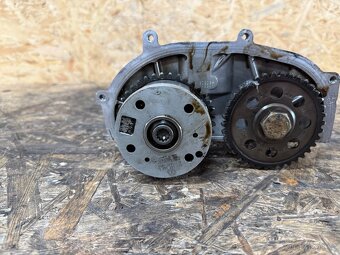 VÍKO VENTILŮ 1.4 TSI / TFSI 03C103475BC - 10