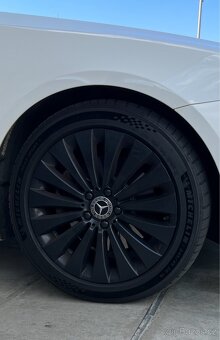 Mercedes Benz E200 Coupe - 10