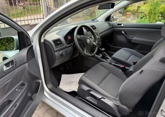 Volkswagen Golf 1,4i klima , Dobrý stav benzín - 10