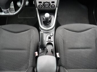 Peugeot 308 1.6i ,  88 kW benzín, 2011 - 10