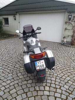 Honda NTV 650 Deauville - 10