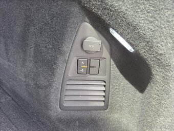 Volkswagen Touareg 3,0 TDi 210kW 4M Eleg.Vent.sed. ČR 1.maj - 10