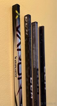 4 profi hokejky – levé zahnutí, velmi levná cena - 10