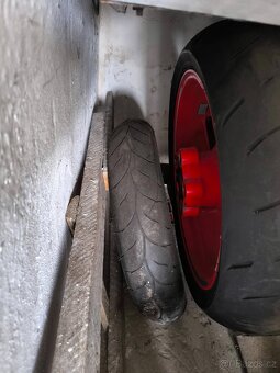 Aprilia Tuono 1000R, I.gen. - 10