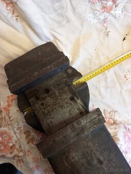 strojní svěrák - 10