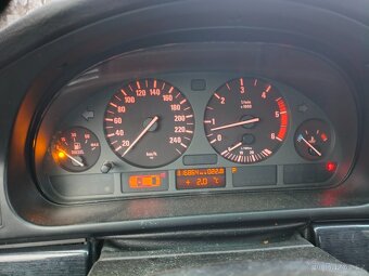 BMW E39 3.0d 142 automat - 10