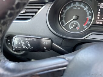 Škoda Octavia 1,6 TDi DPH 1xMaj, ALU, Výhřev - 10