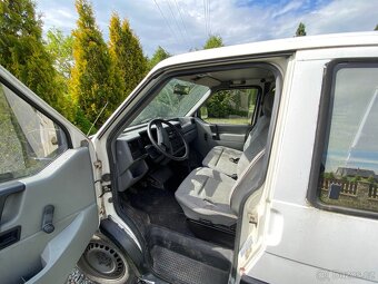 Transportér T4 8 míst - zadřený motor - 10