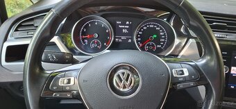 Prodám VW TOURAN 1,5 TSI, DSG, ČR,1.majitel - 10