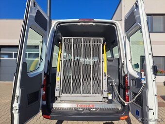 Volkswagen Crafter 2.0 TDI invalid bus MAXI, odpočet DPH - 10
