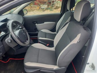 Renault - 10