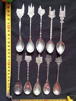 Sběratelské lžičky, vidličky, nože - celkem 106 ks - 10