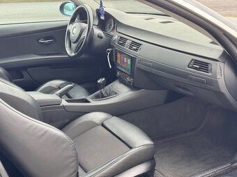 BMW E92 335i Manuál - 10