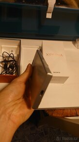 Sony Xperia XZ1 Compact - 10