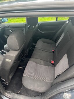 VW GOLF VR5 2.3 - 10