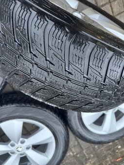 ORIGINÁL Alu Škoda NANUQ R17, 5x112 - ZIMNÍ PNEU - 10