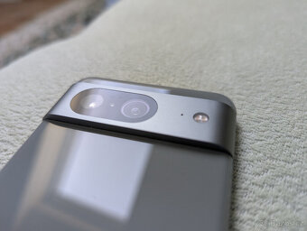 Google Pixel 8 256Gb, barva Hazel - 10