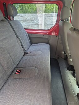 RENAULT TRAFIC - 10