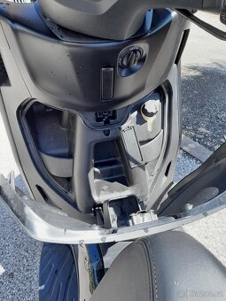 Piaggio Beverly 300 HPE, 2023, 6000km, TOP stav - 10