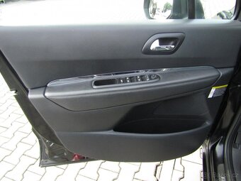 Peugeot 5008 2.0 HDi , 120 kW nafta, 2014 - 10