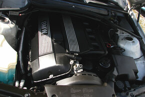 BMW 323 2.5i L6 170PS KLIMA Kůže DPH - 10