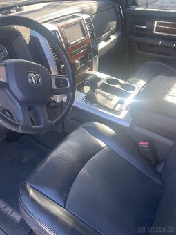 Dodge Ram 5,7 HEMI - 10