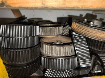 SUBARU náhradní díly - 10