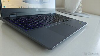 Herní Notebook Lenovo LOQ 15IRX10 šedý - 10