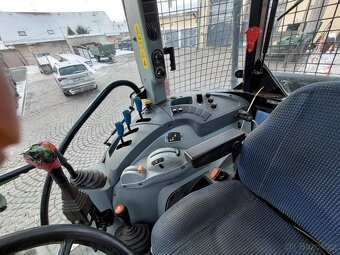 Traktor Hew Holland T4.95 - 10