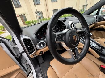 Porsche Cayenne 2017 - 10