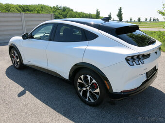 Ford Mustang Mach-E 75,7kWh Premium AWD 269PS - DPH - 10