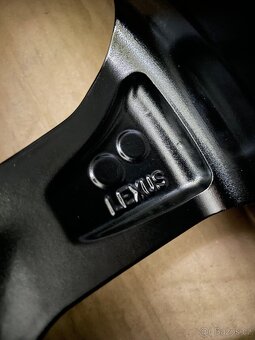 Original nové Lexus NX r18 + Pirelli 235/60/18 100% - 10
