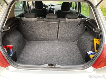 Peugeot 307, 80kw, rv 2004 - 10