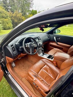 INFINITI FX35 - 10