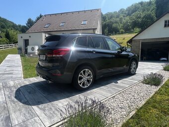 BMW X1 18d Sportline - 10
