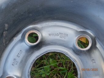 4x Obutá zimní sada ŠKODA OCTAVIA 2 BARUM 195/65 R15 - 10