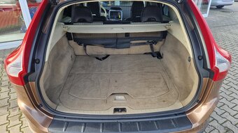Volvo XC60 2,4D 120kW kůže - 10