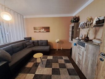 Prodej bytu 2+1, DV,61 m2, lodžie 6 m2, ulice Holešická v CV - 10