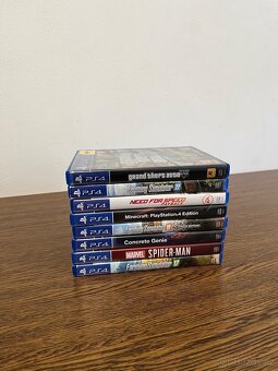 Playstation 4 slim +příslušenství - 10