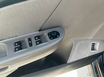 Volkswagen Passat B6 2.0TDi - 10