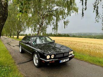 Jaguar XJR X308 - 10