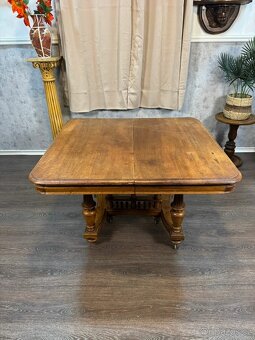 Starožitný jídelní stůl - 10