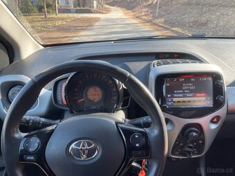 Toyota AYGO 1.0 VTi 51Kw r.v.2015 - 10