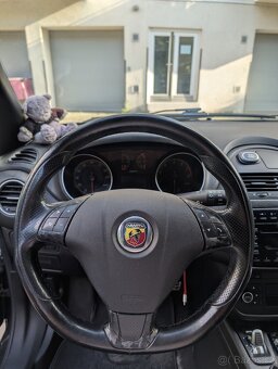 Fiat Punto Evo Abarth 132 kW 1.4 multiair - 10
