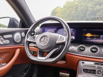 Mercedes-Benz Třídy E 3,0 E 400 4Matic Avantgarde (2017) - 10