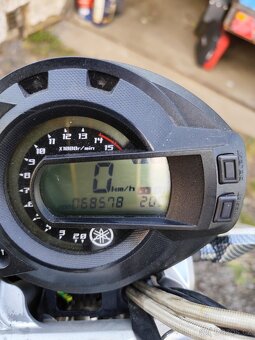 Yamaha fz6 - 10
