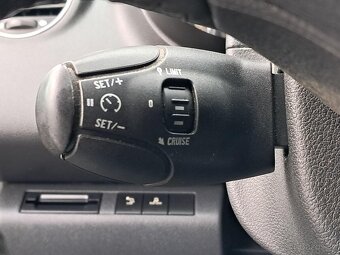 Peugeot 5008 1.6 HDi , 80 kW nafta, 2010 - 10