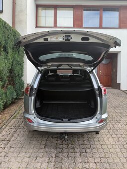 Toyota RAV4 Hybrid, 2,5 e-CVT 145 kW AWD Selection - 10